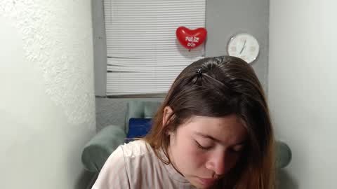 Snapshot of scarlethsexy69 chatting on 29, 9, 2025 scarlethsexy69 online show from 29, 9, 2025