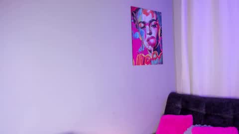 Snapshot of scarlett__durand chatting on 18, 10, 2025 scarlett__durand online show from 18, 10, 2025