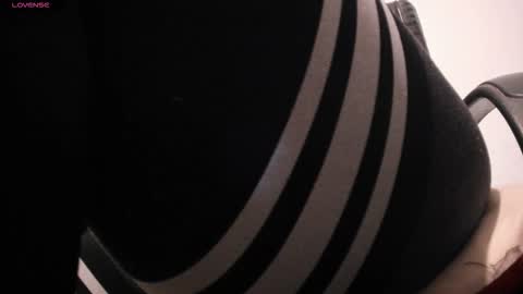 Scarlett Anaiz online show from 10, 1, 2026