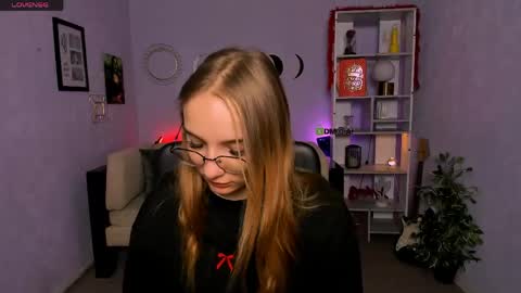 Scarlett online show from 21, 4, 2026