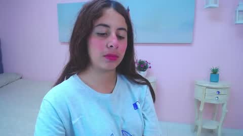 Snapshot of scarlett_clyde chatting on 27, 4, 2026 Scarlett online show from 27, 4, 2026