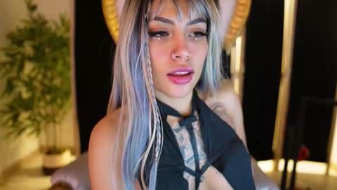 Scarlett Collins online show from 20, 10, 2025