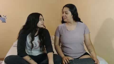 Scarlett and Jazmin online show from 31, 7, 2026