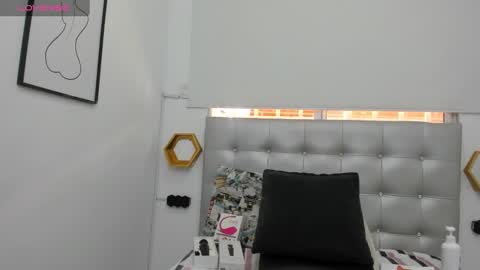 scarlett_fox20 online show from 4, 2, 2025