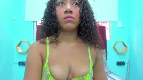 Snapshot of scarlett_fox20 chatting on 20, 5, 2026 scarlett_fox20 online show from 20, 5, 2026