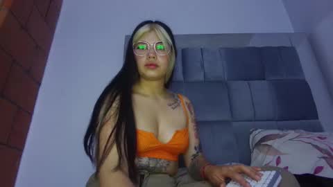 scarlett_johhns online show from 2, 10, 2025