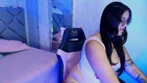 scarlett montoya  online show from 22, 12, 2025