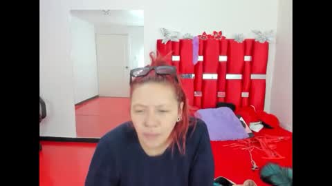 scarlett_red_11 online show from 15, 5, 2026