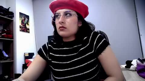 Snapshot of scarlett_sen chatting on 25, 4, 2026 Mistress Scarlett online show from 25, 4, 2026