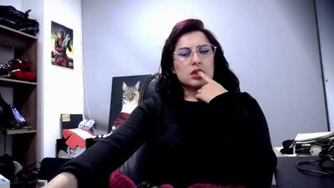 Snapshot of scarlett_sen chatting on 27, 4, 2026 Mistress Scarlett online show from 27, 4, 2026