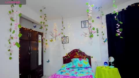 Scarlett Summers  online show from 15, 3, 2026