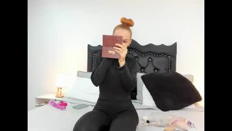 Scarlett online show from 12, 2, 2025