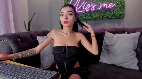 Scarlet online show from 10, 10, 2025