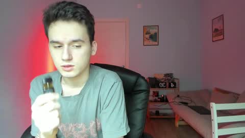 Thomas brunette and Alex blond online show from 31, 1, 2025