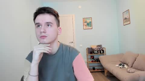 Thomas brunette and Alex blond online show from 18, 2, 2025