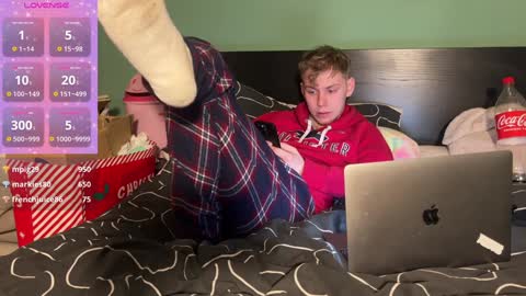 Snapshot of scottish_twink01 chatting on 8, 1, 2025 danny online show from 8, 1, 2025