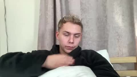 Snapshot of scottish_twink01 chatting on 6, 10, 2025 danny online show from 6, 10, 2025
