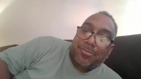 Snapshot of sdblkmale2131 chatting on 9, 9, 2025 sdblkmale2131 online show from 9, 9, 2025