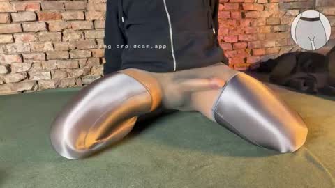 seamlessly online show from 5, 11, 2025