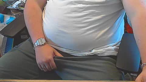 Snapshot of seathrough chatting on 10, 6, 2026 Falco J online show from 10, 6, 2026
