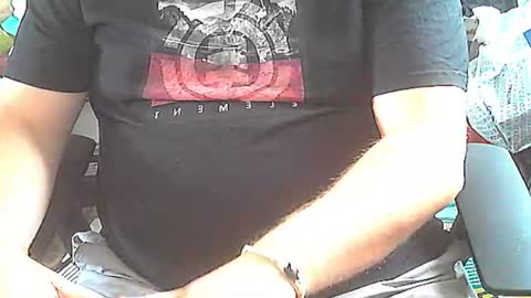 Snapshot of seathrough chatting on 11, 6, 2026 Falco J online show from 11, 6, 2026