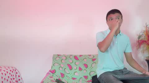 Snapshot of sebas_n_aly chatting on 31, 5, 2026 ely online show from 31, 5, 2026