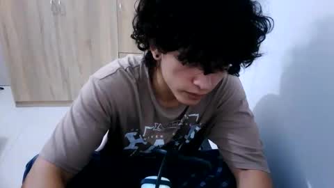 sebasboy02 online show from 4, 4, 2026