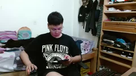 Sebas online show from 5, 2, 2025