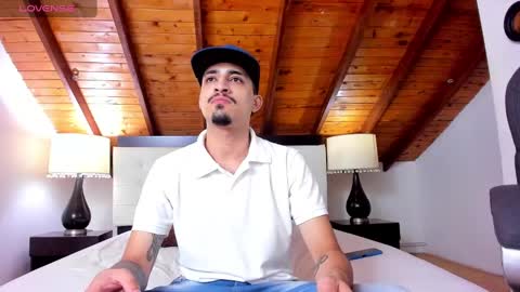 Sebastian Berne online show from 4, 3, 2025