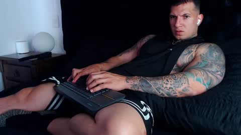 Snapshot of sebastian_muss chatting on 12, 6, 2026 Sebastian online show from 12, 6, 2026