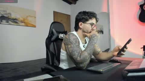 Lucian Sinclair online show from 9, 8, 2026