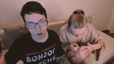 Amanda and  pair in a real life we love each other but can play with you online show from 18, 4, 2026