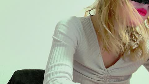 Anni online show from 7, 12, 2024