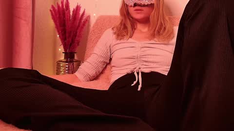 Anni online show from 25, 12, 2024