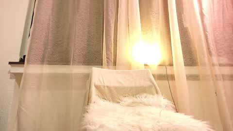 Anni online show from 2, 2, 2025