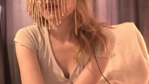 Snapshot of secretanni chatting on 2, 6, 2026 Anni online show from 2, 6, 2026