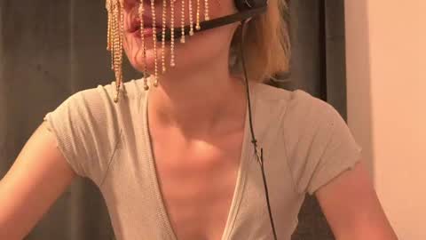 Snapshot of secretanni chatting on 7, 7, 2026 Anni online show from 7, 7, 2026