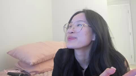 Angela online show from 1, 3, 2025