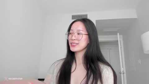 Angela online show from 5, 3, 2025