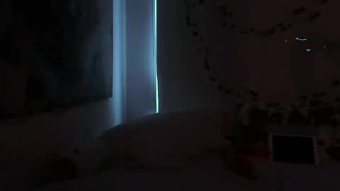 Snapshot of secretqueen_x chatting on 5, 3, 2025 Anna online show from 5, 3, 2025