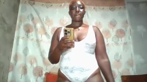Snapshot of secretseduction2 chatting on 5, 7, 2026 Seduction online show from 5, 7, 2026