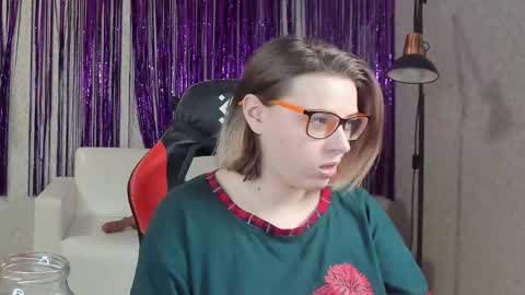 seductive_she_wolf online show from 9, 2, 2025