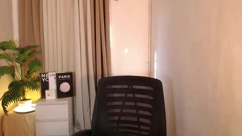 Snapshot of seductivedeluxe69 chatting on 6, 2, 2026 Deluxe online show from 6, 2, 2026