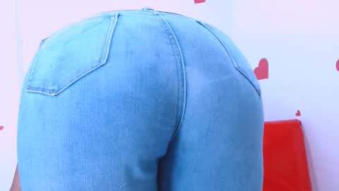 Estefany online show from 16, 9, 2025