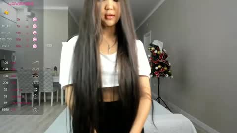 Akira Youri online show from 31, 12, 2024