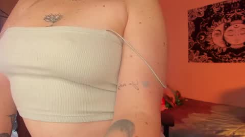 Yeyis  online show from 24, 12, 2024