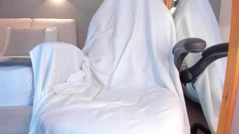 Selena online show from 8, 2, 2026