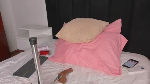 Snapshot of selenagomz chatting on 23, 4, 2026 Selena online show from 23, 4, 2026