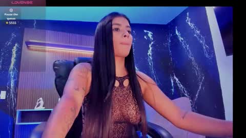 selenastonne online show from 10, 9, 2025