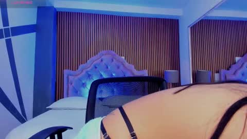 selenastonne online show from 2, 10, 2025